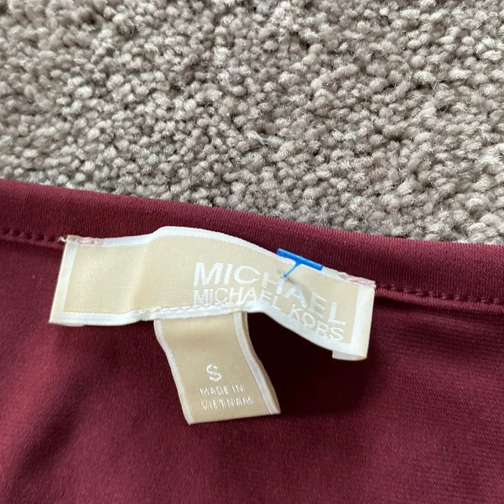 Michael Kors Maroon Cold Shoulder Chain Strap Top Trendy Chic SIZE S